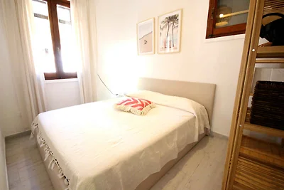 Villa dei Pesci, Strand met zwembad