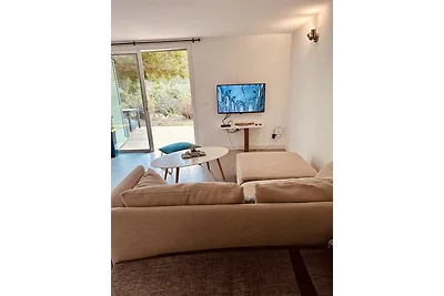 Grand rez-de-jardin de villa