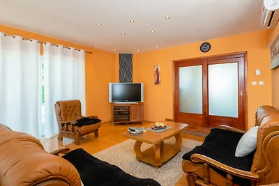 Haus D&E mit privatem Pool