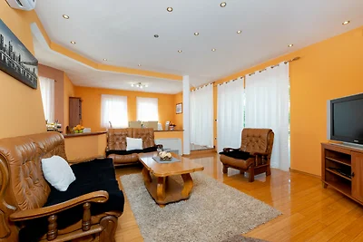 Haus D&E mit privatem Pool