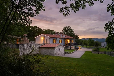 Villa Lilium mit privatem Pool und Wellness