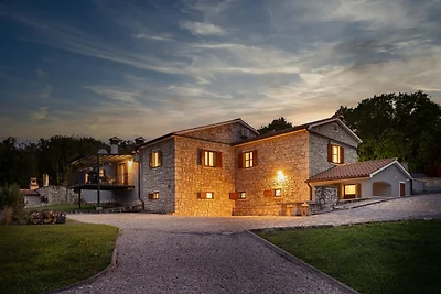 Villa Lilium mit privatem Pool und Wellness