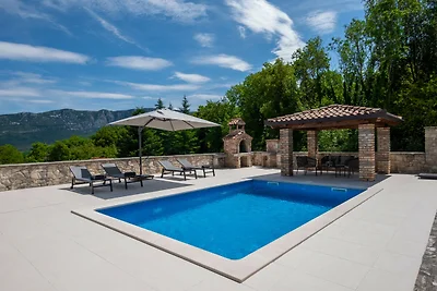 Villa Lilium mit privatem Pool und Wellness