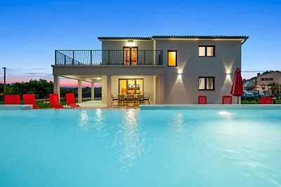 Villa Family Love mit Pool