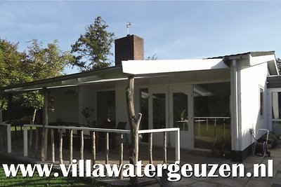 Villa Watergeuzen, Populierenlaan 6