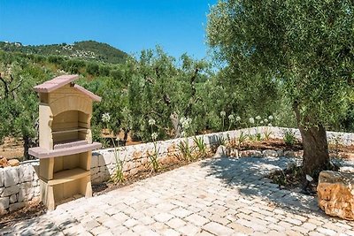 Trulli D'Amare, sleeps 4 with pool