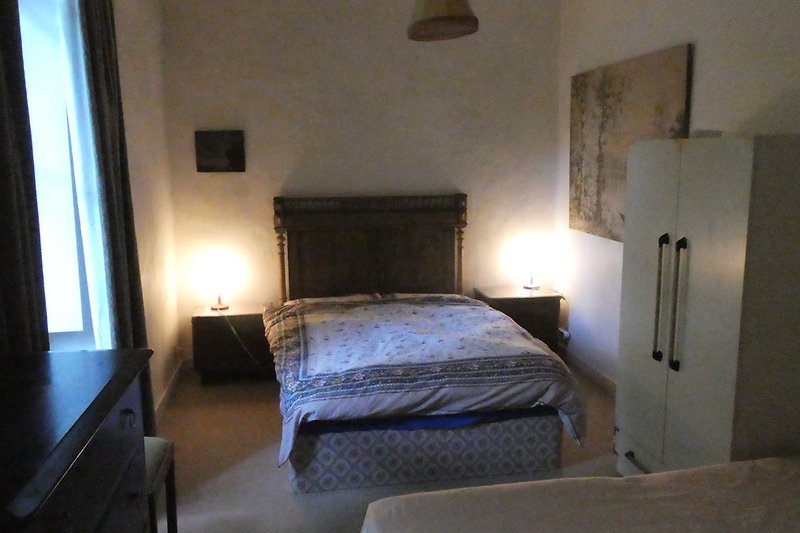 South bedroom 
