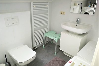 Van Voorthuijsenstraat 21, Links