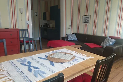 La vecchia scuola di Ahrensberg al lago Drewen