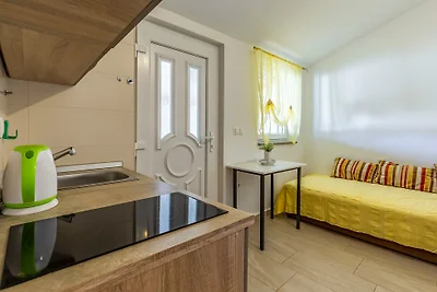 Sara Apartment 4