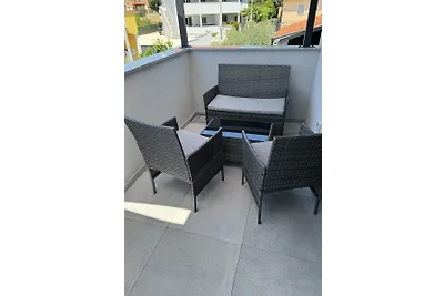 Sara Apartment 4