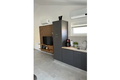 Sara Apartment 4