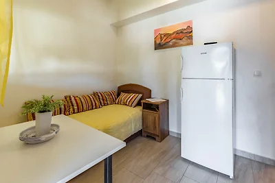 Sara Apartment 4