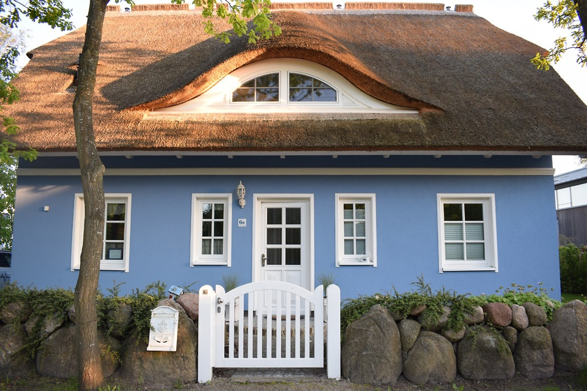 Das blaue Haus am Strand in Dierhagen Herr Andre Hoffmann