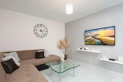 Solaris Holiday Home