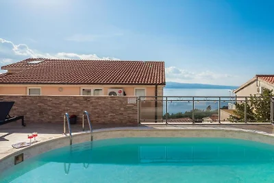 Solaris Holiday Home