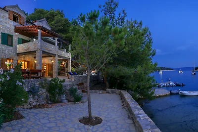 Hidden Heaven Private Resort - Heated Pool