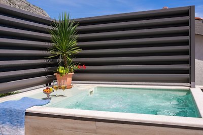 Villa Lučić - Heated Pool