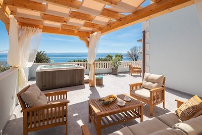 New Luxury Beach Villa