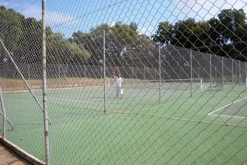 4 hartboden Tennisplätze