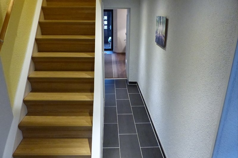 Flur und Treppe 1. Etage