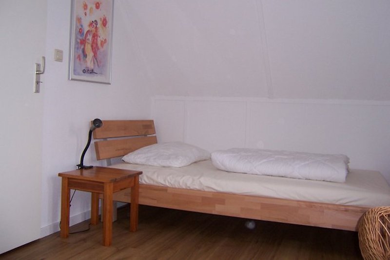 Schlafzimmer 1.OG - Einzelbett li (1x2m) 