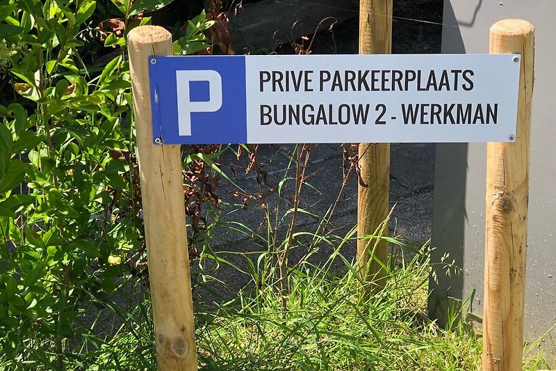 Prive parkeren bij de bungalow