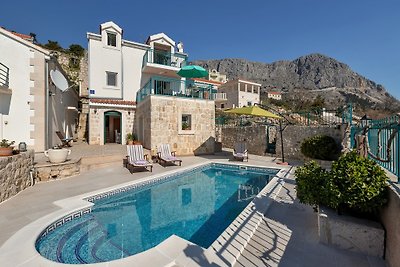 Villa Ana