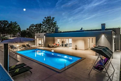 Villa ****SANIVARO with heated pool