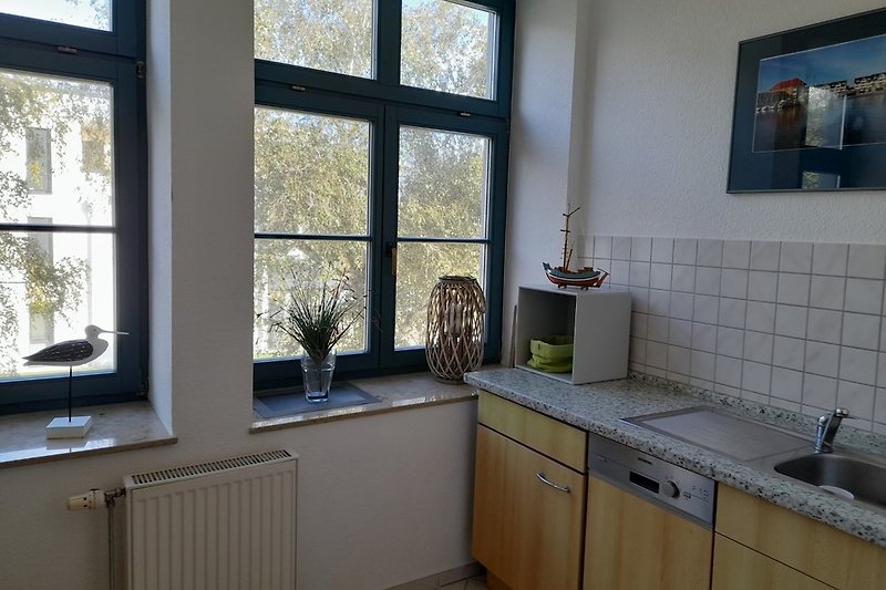 Küche mit Fensterblick