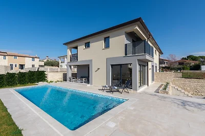 Villa Tin