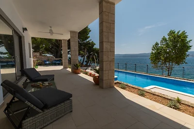 Villa Ana Nemira
