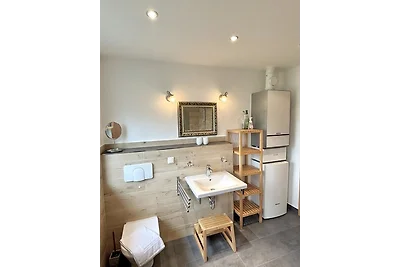 4**** casa di paglia con sauna e camino