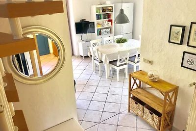 4**** casa di paglia con sauna e camino