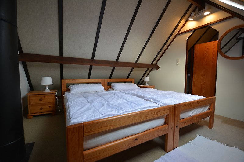 Schlafzimmer 1.OG Rechts