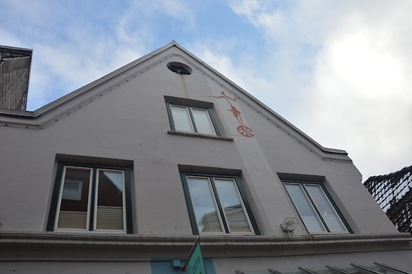 Frau M. Elvert Frau M. Elvert