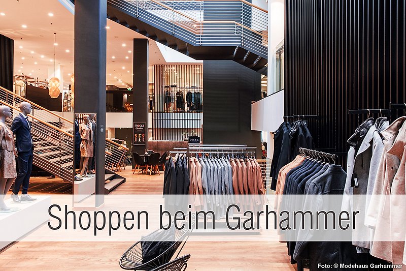Im Modehaus Garhammer in Waldkirchen können sie auf ca. 9.000 m² in entspannter Atmosphäre die aktuelle Mode shoppen.