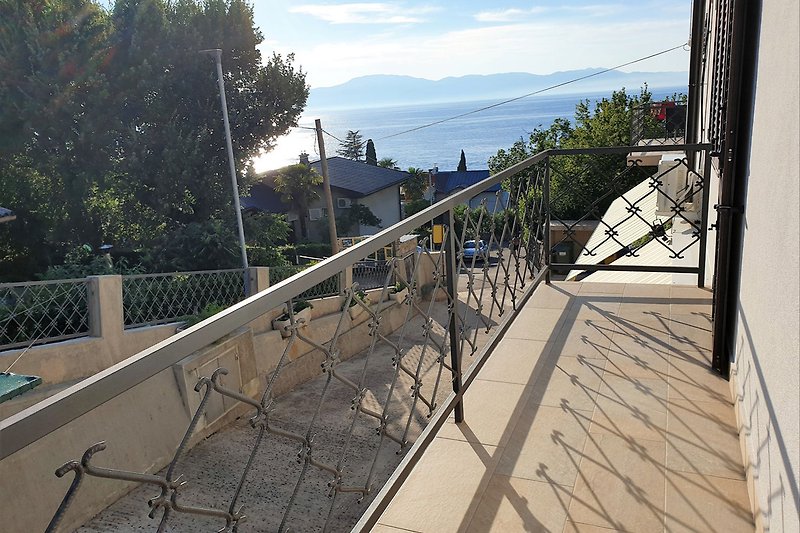 Balkon met uitzicht op zee