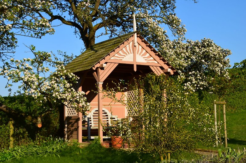 Gartenlaube Garten Villa Taubenberg