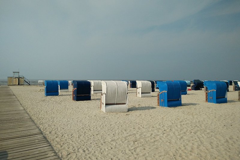 Inklusive Saisonstrandkorb am Strand von Harlesiel