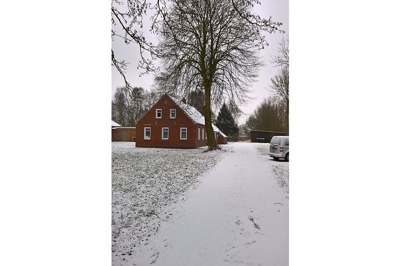 Haus Linden im Winter
