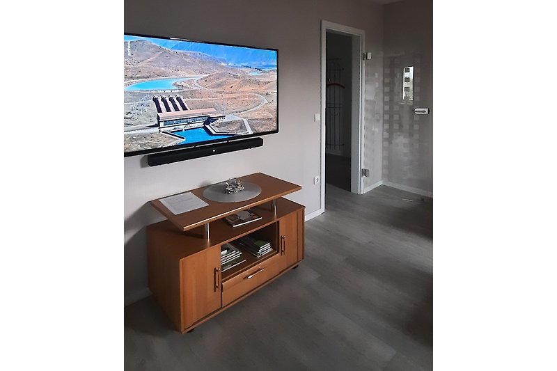 Wohnzimmer mit Bildschirm