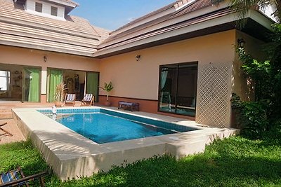 Poolvilla near Pattaya