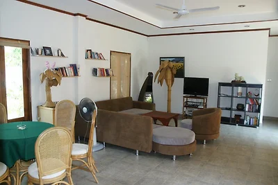 Villa Chomphoo