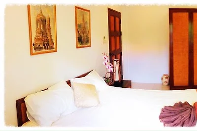 Ferienhaus mit Pool b Pattaya