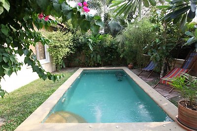 Ferienhaus mit Pool b Pattaya