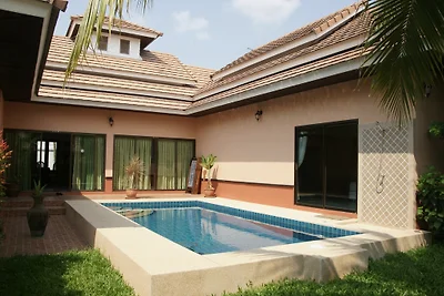 Villa Chomphoo