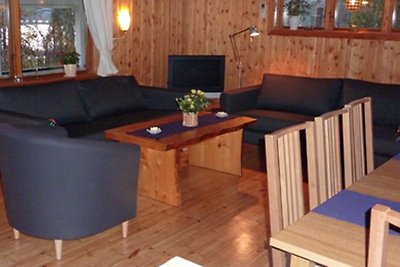Grosses Ferienhaus am Meer mit Boot