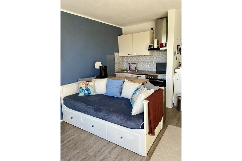 Tagesbett zum Ausziehen mit Lattenrost und Platz für 2 (2x80x200cm)