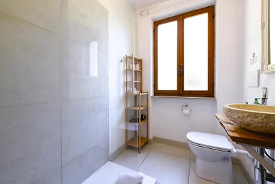 Villa mit Seeblick / privatem Pool
